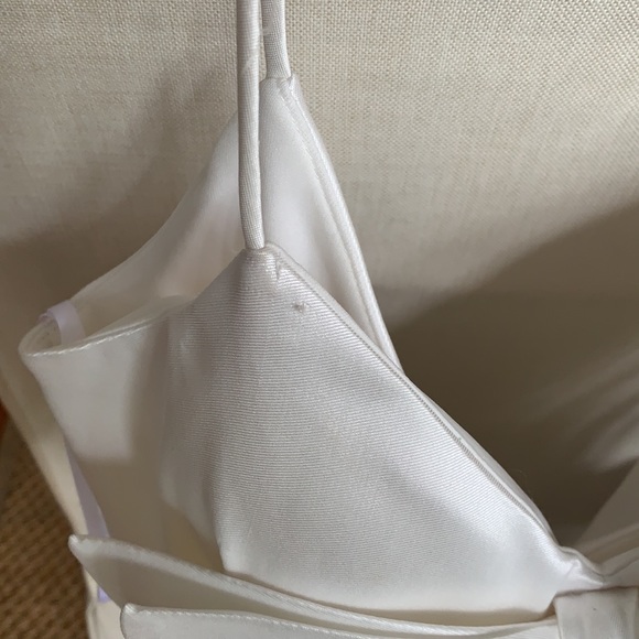 XSCAPE White Ruffled Spaghetti Strap V Neck Vintage Dress - Picture 6 of 8